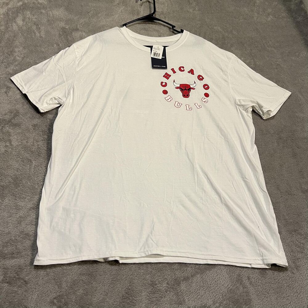 Chicago Bulls Shirt Mens 2XL White NBA Basketball Graphic Tee Short Sleeve - Picture 1 of 8